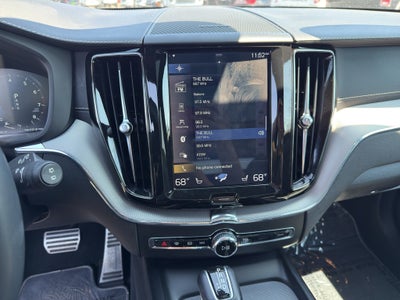 2020 Volvo XC60 T6 R-Design