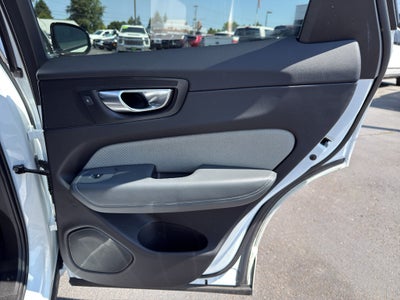2020 Volvo XC60 T6 R-Design