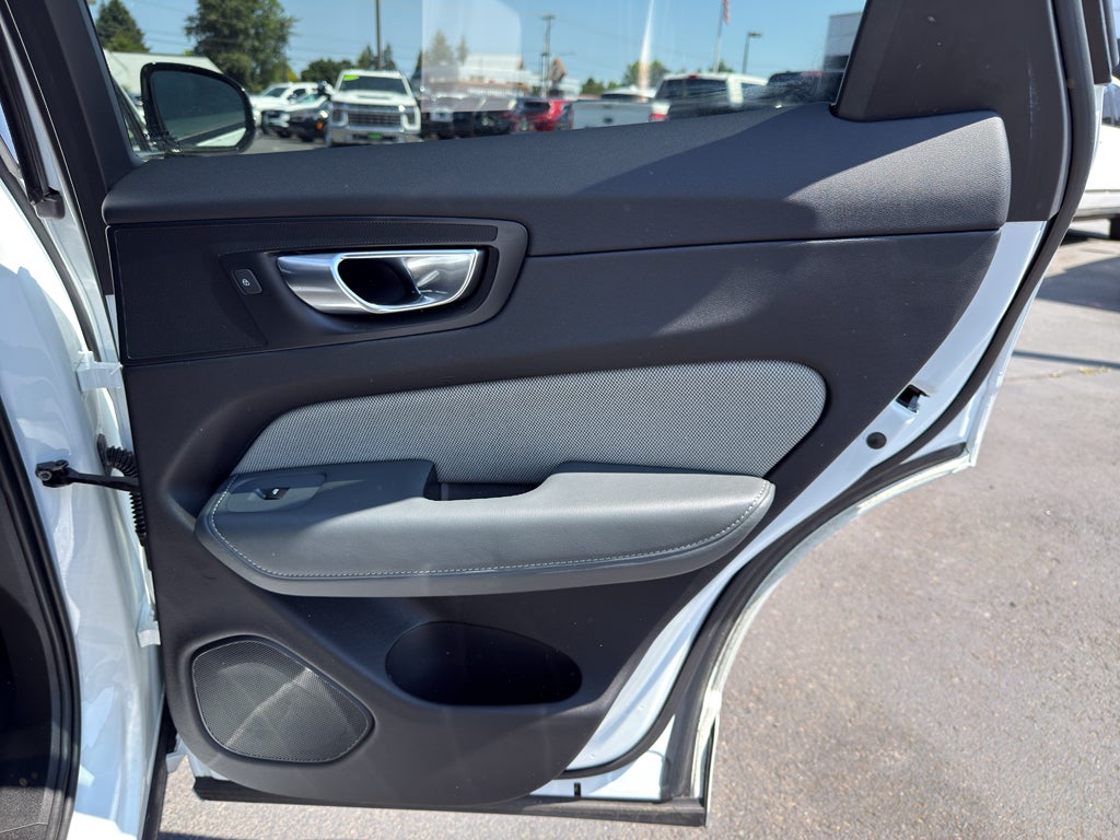 2020 Volvo XC60 T6 R-Design