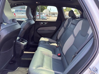2020 Volvo XC60 T6 R-Design